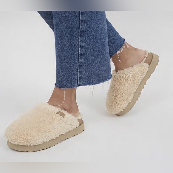 UGG Platform Slippers - Picture 2 of 6